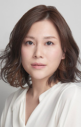 Маюми Сако